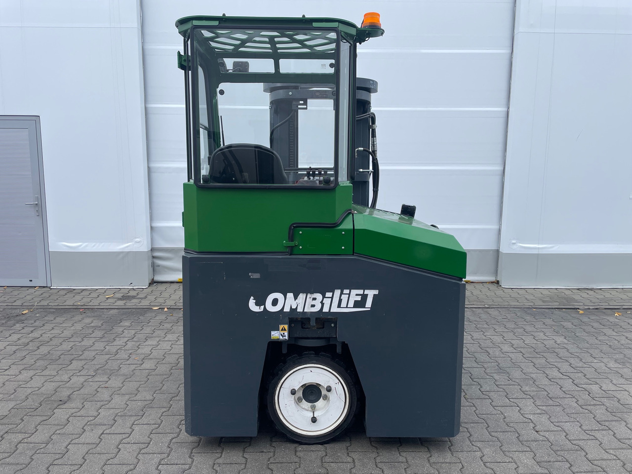 Combilift CBE 2500 - 4-weg zijlader: afbeelding 4 Combilift CBE 2500 - 4-weg zijlader: afbeelding 4