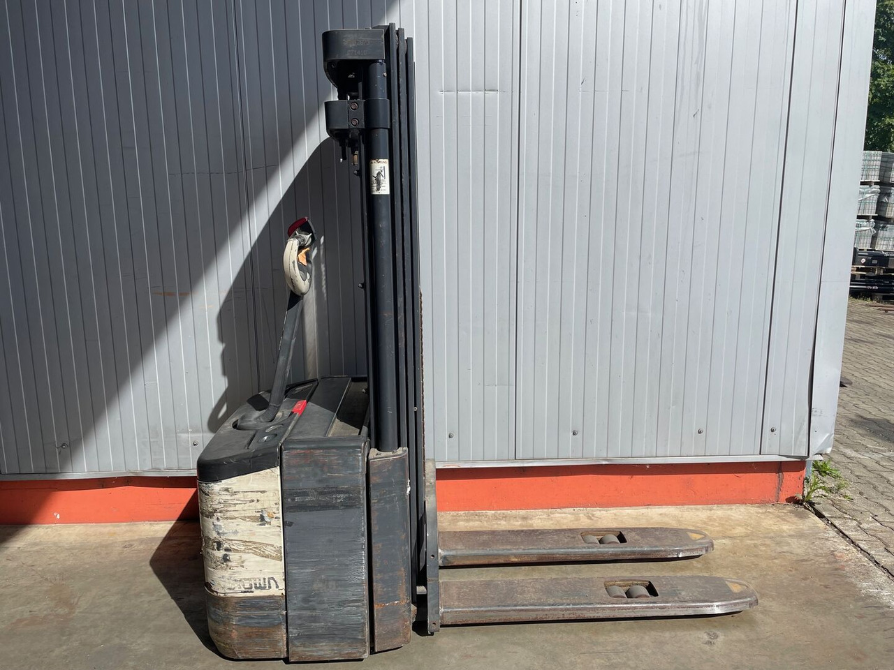 Crown WE2300 1.6 TT - Stapelaar: afbeelding 2 Crown WE2300 1.6 TT - Stapelaar: afbeelding 2
