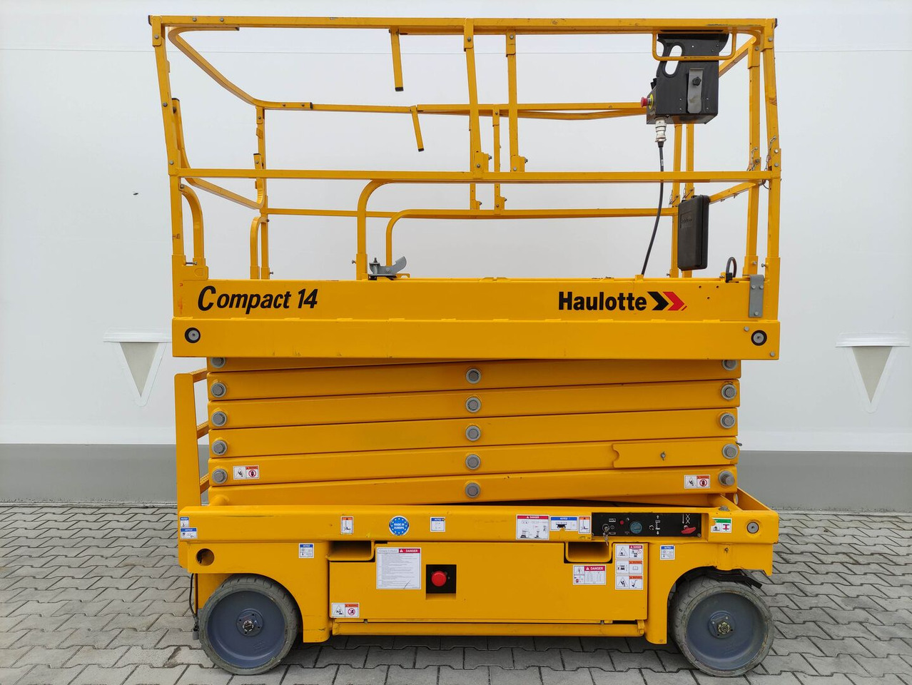 Haulotte Compact14 - Schaarlift: afbeelding 2 Haulotte Compact14 - Schaarlift: afbeelding 2