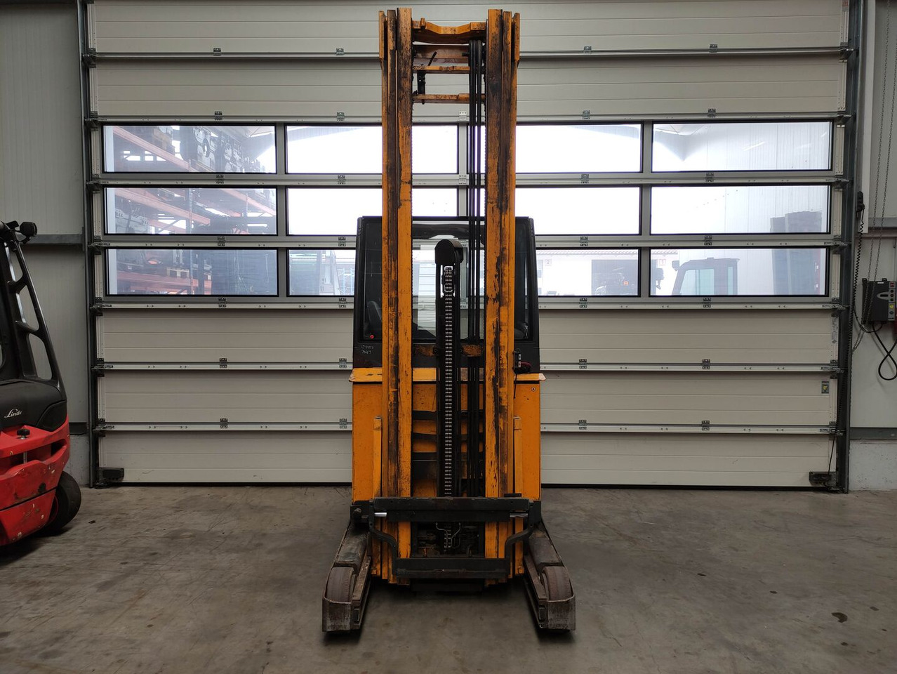 Jungheinrich ETM216 - Reach truck: afbeelding 3 Jungheinrich ETM216 - Reach truck: afbeelding 3
