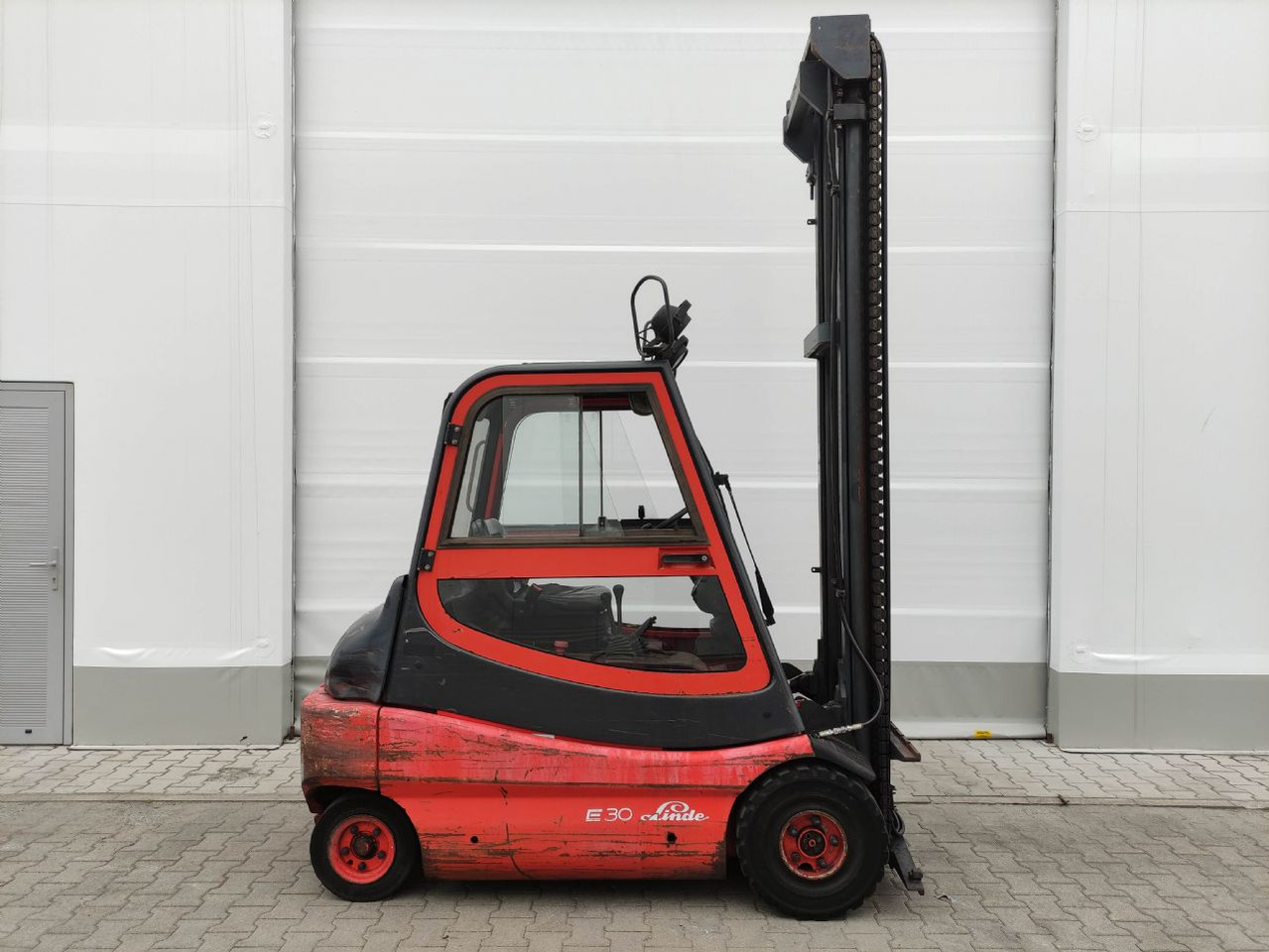 Linde E30-01-336 - Elektrische heftruck: afbeelding 2 Linde E30-01-336 - Elektrische heftruck: afbeelding 2