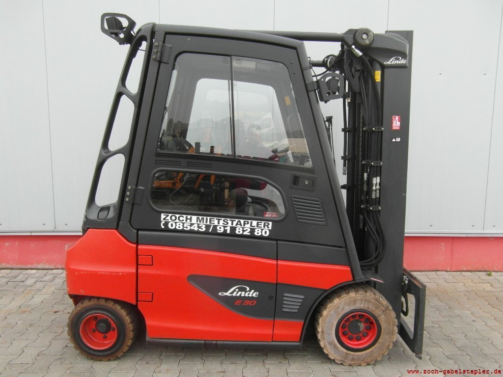 Linde E30-01-387 - Elektrische heftruck: afbeelding 2 Linde E30-01-387 - Elektrische heftruck: afbeelding 2