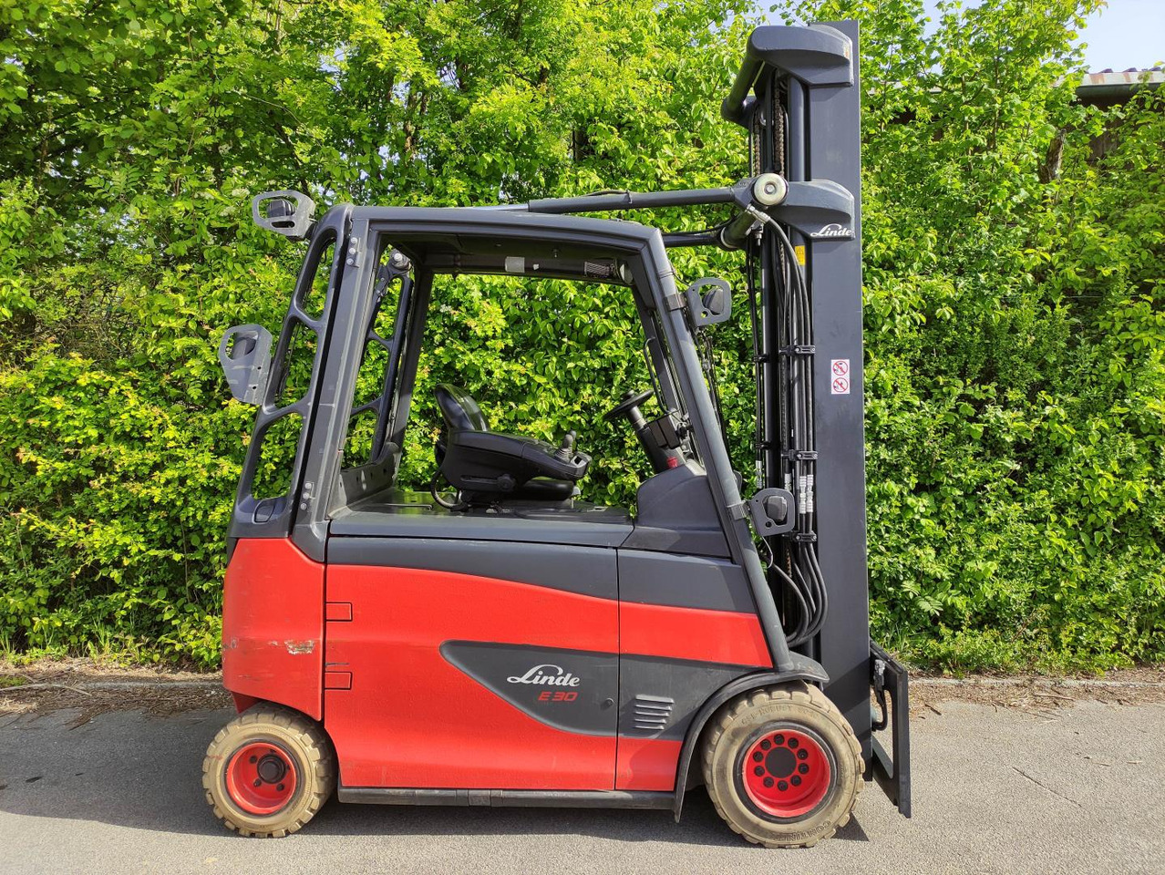 Linde E30HL-01/600-387 - Elektrische heftruck: afbeelding 2 Linde E30HL-01/600-387 - Elektrische heftruck: afbeelding 2