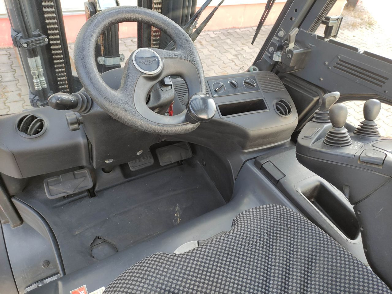 Linde E35HL-01-387 - Elektrische heftruck: afbeelding 5 Linde E35HL-01-387 - Elektrische heftruck: afbeelding 5