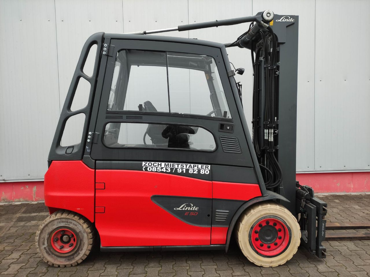 Linde E50HL-01-600 - Elektrische heftruck: afbeelding 2 Linde E50HL-01-600 - Elektrische heftruck: afbeelding 2