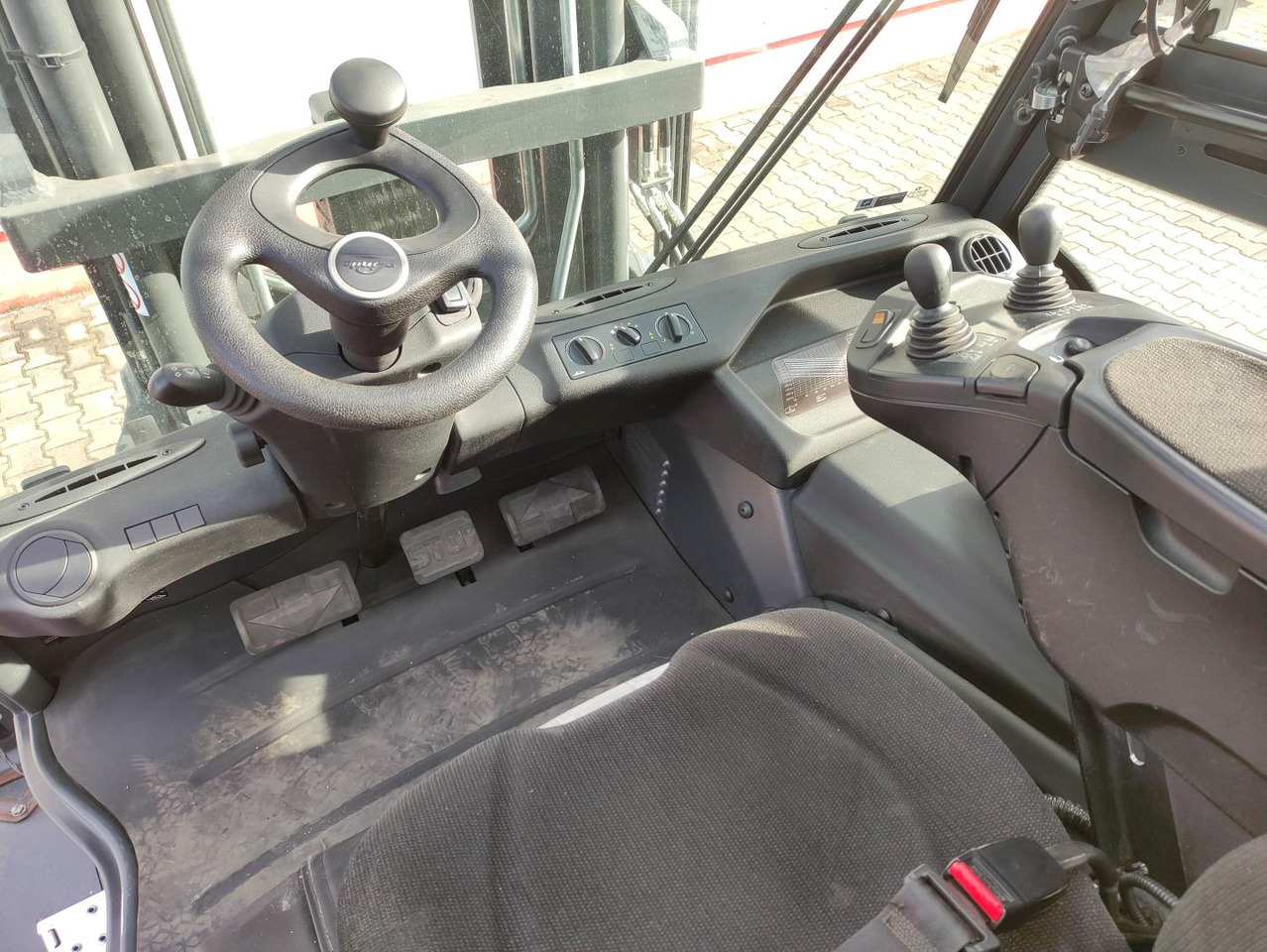 Linde E80-01-127 - Elektrische heftruck: afbeelding 5 Linde E80-01-127 - Elektrische heftruck: afbeelding 5