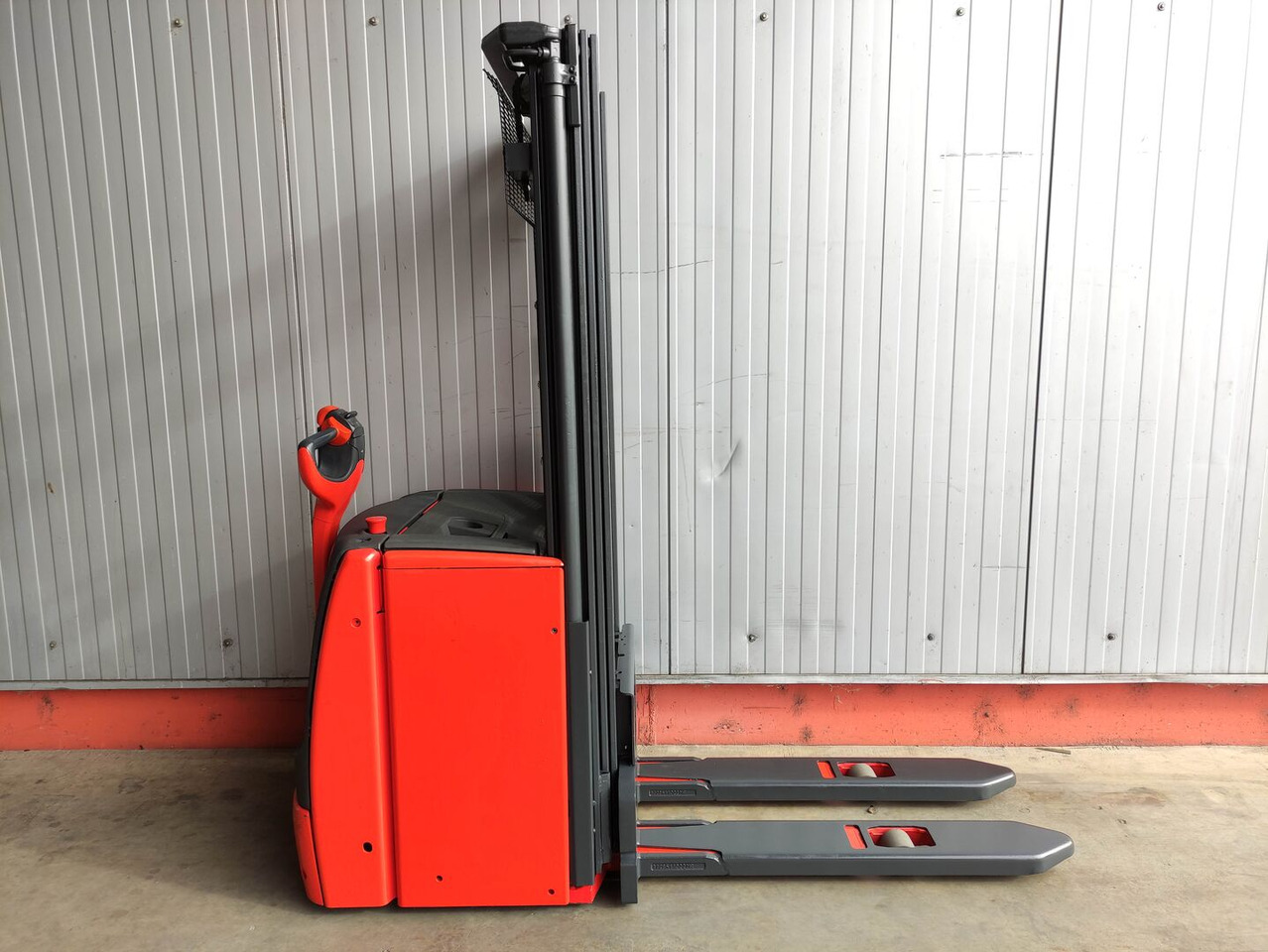 Linde L16-1173 (LACK NEU) - Stapelaar: afbeelding 2 Linde L16-1173 (LACK NEU) - Stapelaar: afbeelding 2
