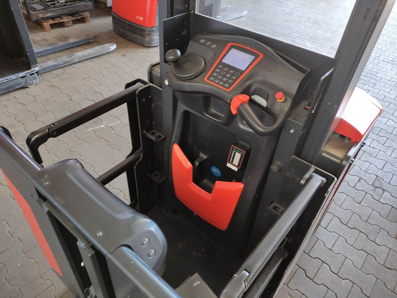 Linde V10-02 - Orderverzameltruck: afbeelding 5 Linde V10-02 - Orderverzameltruck: afbeelding 5