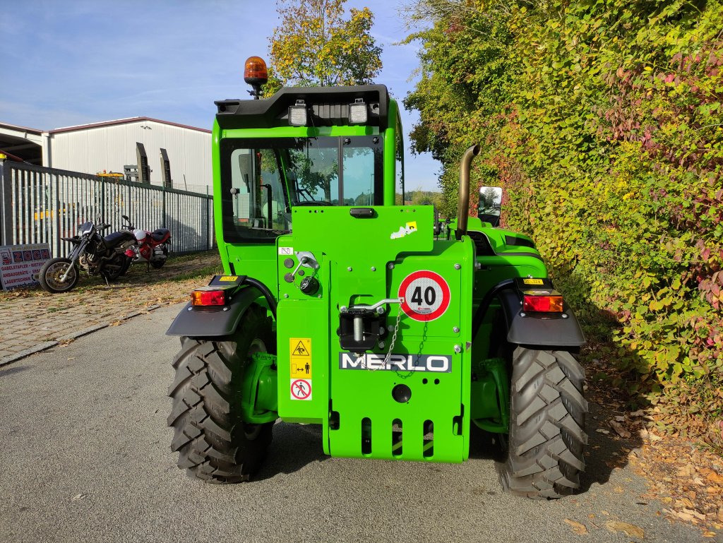 Merlo P27.6 Plus - 40km/h - Verreiker: afbeelding 4 Merlo P27.6 Plus - 40km/h - Verreiker: afbeelding 4