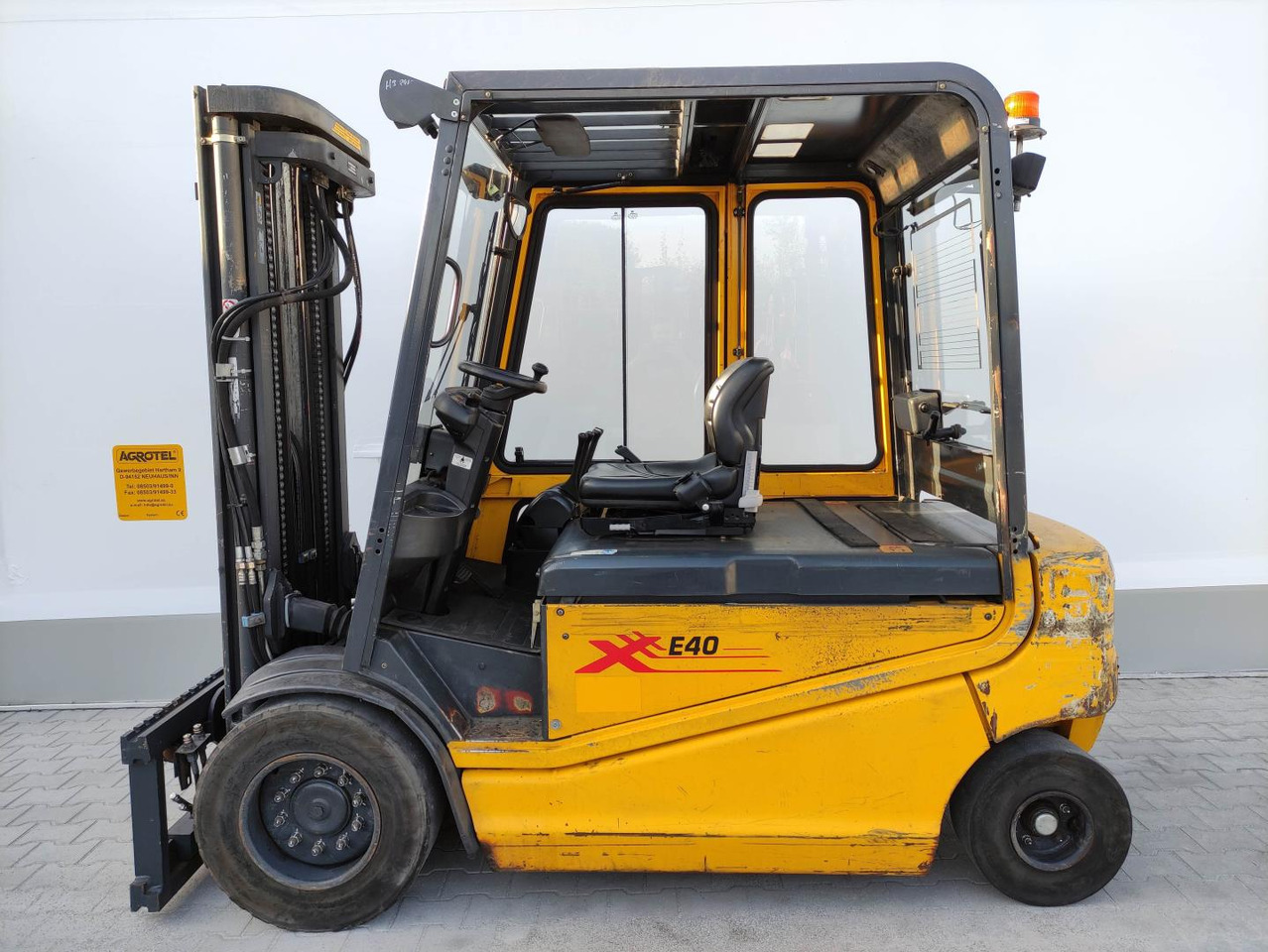 OM-Pimespo XE40 - Elektrische heftruck: afbeelding 1 OM-Pimespo XE40 - Elektrische heftruck: afbeelding 1