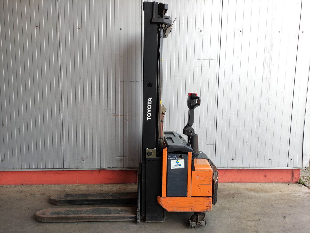 Toyota SLL 16 - Stapelaar: afbeelding 1 Toyota SLL 16 - Stapelaar: afbeelding 1