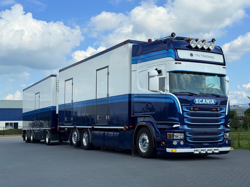 Scania R450 SHOW COMBI, SPECIAL INTERIOR, LIKE NEW, LOW MILEAGE. - Bakwagen: afbeelding 1 Scania R450 SHOW COMBI, SPECIAL INTERIOR, LIKE NEW, LOW MILEAGE. - Bakwagen: afbeelding 1