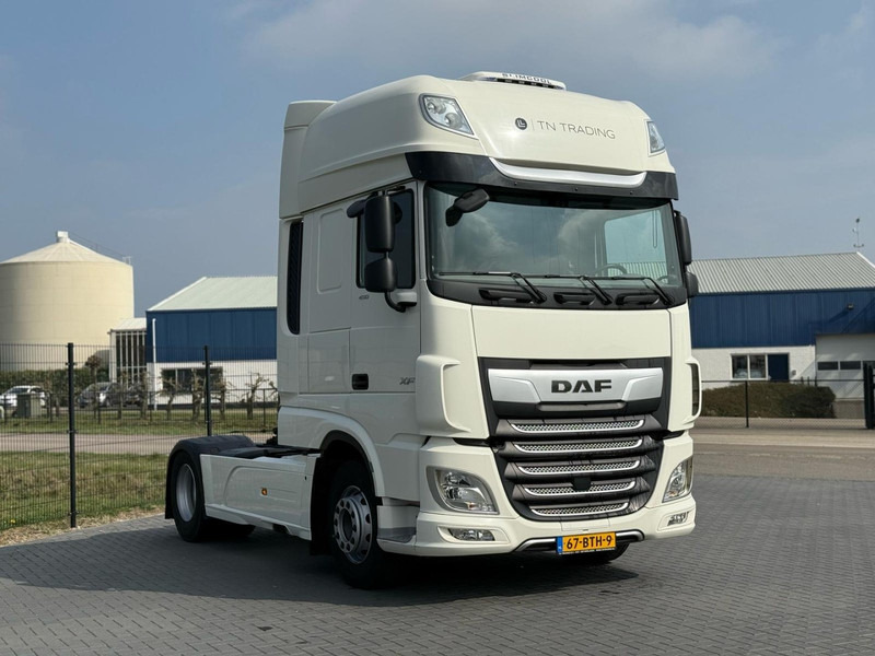 DAF XF 450 STAND KLIMA, FULL SPOILER, 2X BED, NL TRUCK. - Trekker: afbeelding 1 DAF XF 450 STAND KLIMA, FULL SPOILER, 2X BED, NL TRUCK. - Trekker: afbeelding 1