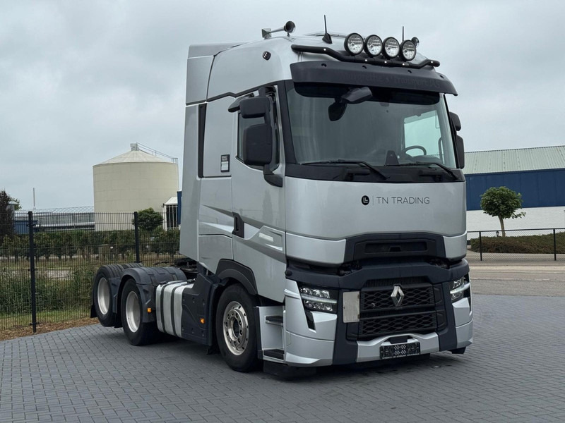 Renault T520 HIGH EVOLUTION, PTO PREP, DYN. STEERING, VOLLUCHT, 3.20WB, ALCOA, RETARDER, PARK COOL. - Trekker: afbeelding 1 Renault T520 HIGH EVOLUTION, PTO PREP, DYN. STEERING, VOLLUCHT, 3.20WB, ALCOA, RETARDER, PARK COOL. - Trekker: afbeelding 1