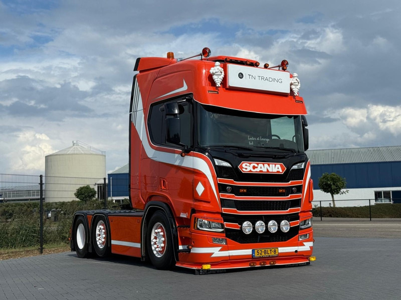 Scania R500 SHOWTRUCK, VOLLUCHT, PTO/HYDRAULIEK, RETARDER, 6X2/4. - Trekker: afbeelding 1 Scania R500 SHOWTRUCK, VOLLUCHT, PTO/HYDRAULIEK, RETARDER, 6X2/4. - Trekker: afbeelding 1