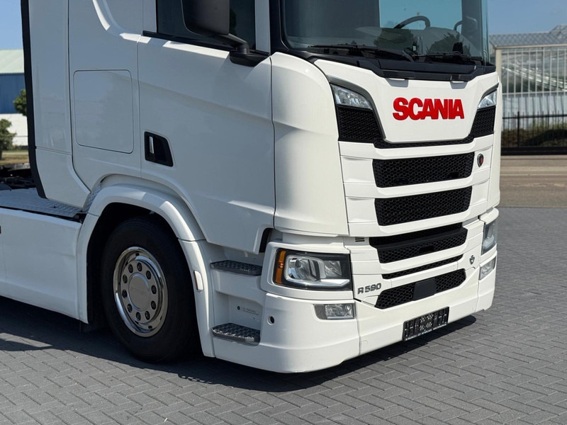 Scania R590 VOLLUCHT, LEER, HYDRAULIEK, NL KENTEKEN, APK, TACHO 2. - Trekker: afbeelding 3 Scania R590 VOLLUCHT, LEER, HYDRAULIEK, NL KENTEKEN, APK, TACHO 2. - Trekker: afbeelding 3