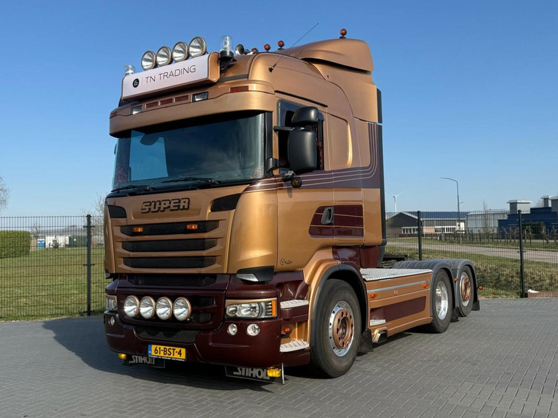 Scania R730 V8 V8, SHOWTRUCK VOLLUCHT, RETARDER, HYDRAULIEK, BOOGIE, ALU WIELEN, LEER. - Trekker: afbeelding 1 Scania R730 V8 V8, SHOWTRUCK VOLLUCHT, RETARDER, HYDRAULIEK, BOOGIE, ALU WIELEN, LEER. - Trekker: afbeelding 1