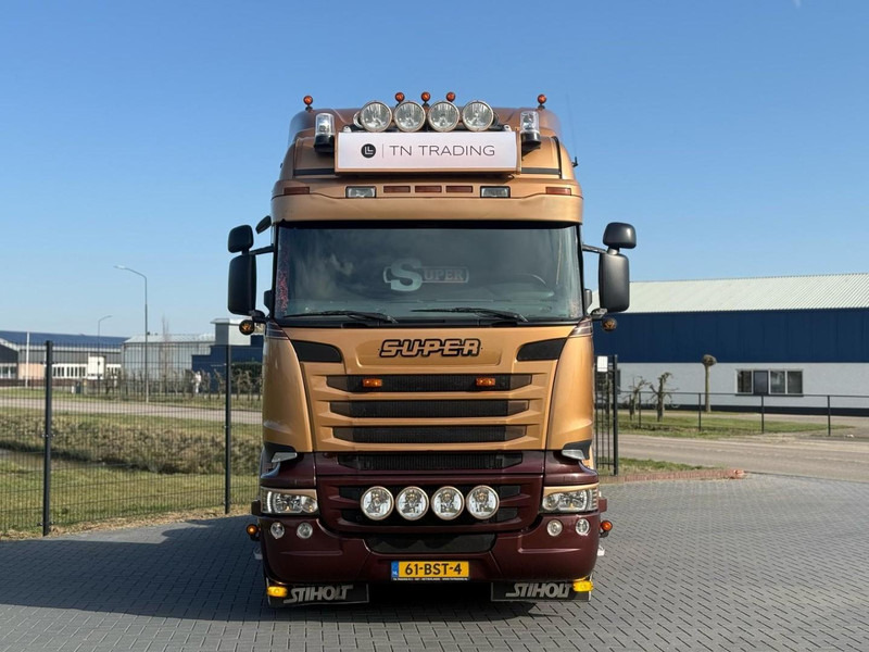 Scania R730 V8 V8, SHOWTRUCK VOLLUCHT, RETARDER, HYDRAULIEK, BOOGIE, ALU WIELEN, LEER. - Trekker: afbeelding 4 Scania R730 V8 V8, SHOWTRUCK VOLLUCHT, RETARDER, HYDRAULIEK, BOOGIE, ALU WIELEN, LEER. - Trekker: afbeelding 4