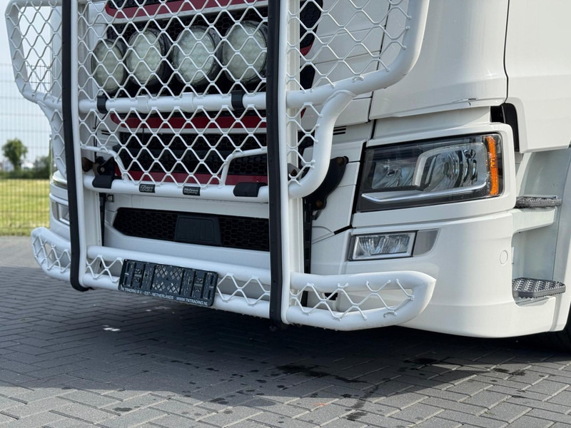 Scania S580 VOLLUCHT, PTO, LEER, RETARDER, TV, 3.15WB, BULLBAR. - Trekker: afbeelding 5 Scania S580 VOLLUCHT, PTO, LEER, RETARDER, TV, 3.15WB, BULLBAR. - Trekker: afbeelding 5
