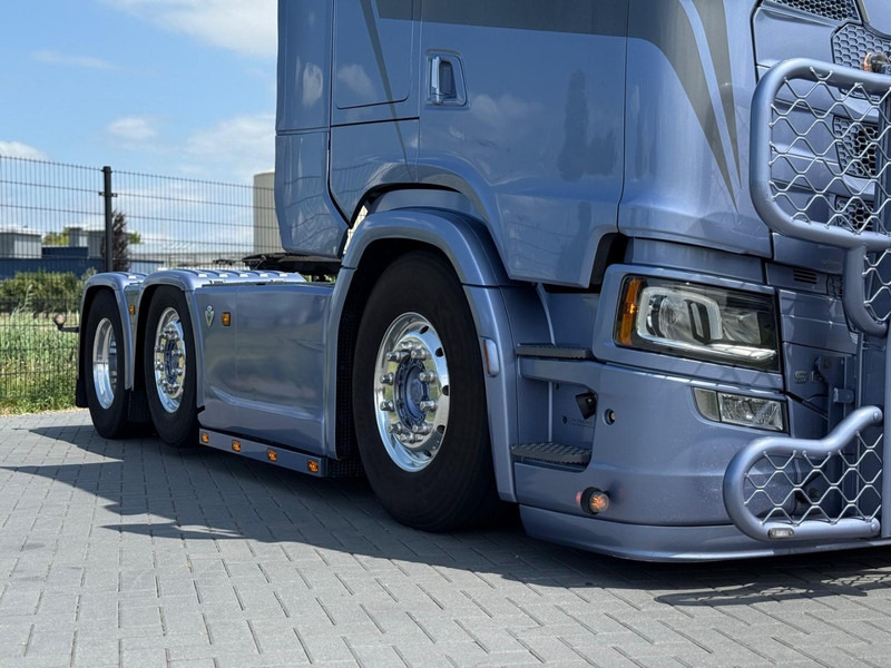 Scania S650 V8 NGS SHOWTRUCK, GESTUURD, VOLLUCHT, TOPSTAAT, ALCOA'S. - Trekker: afbeelding 2 Scania S650 V8 NGS SHOWTRUCK, GESTUURD, VOLLUCHT, TOPSTAAT, ALCOA'S. - Trekker: afbeelding 2