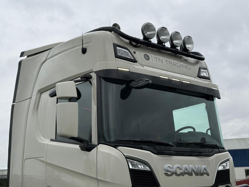 Scania S660 3.15WB, FULL AIR, RETARDER, LEATHER, KING OF THE ROAD, BULLBAR, - Trekker: afbeelding 3 Scania S660 3.15WB, FULL AIR, RETARDER, LEATHER, KING OF THE ROAD, BULLBAR, - Trekker: afbeelding 3