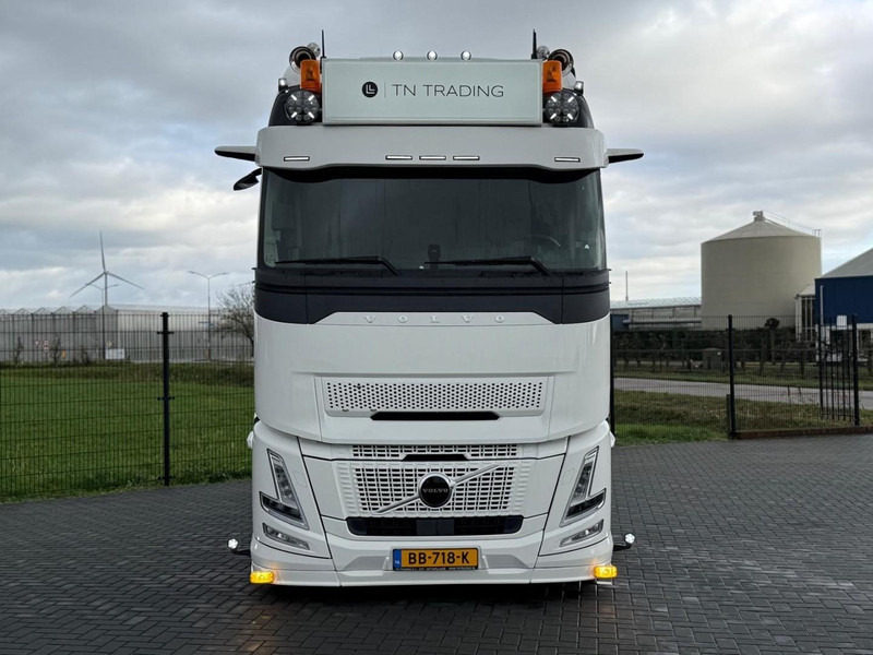 Volvo FH 13.460XL NEW, FULL AIR, ALCOA, HYDRAULIC, XL, SHOW, FULL. - Trekker: afbeelding 3 Volvo FH 13.460XL NEW, FULL AIR, ALCOA, HYDRAULIC, XL, SHOW, FULL. - Trekker: afbeelding 3