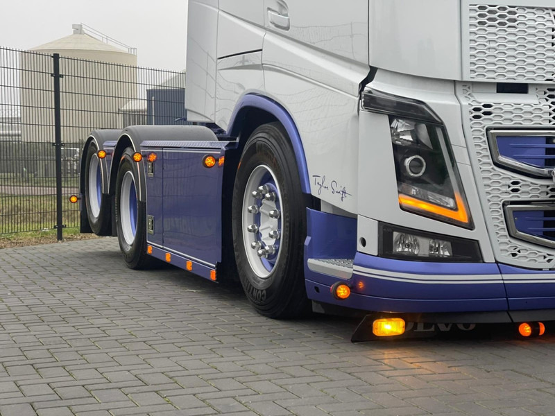 Volvo FH 16.750 SHOW TRUCK, FULL AIR, WB 3,10, SPECIAL INTERIOR, FULL! - Trekker: afbeelding 4 Volvo FH 16.750 SHOW TRUCK, FULL AIR, WB 3,10, SPECIAL INTERIOR, FULL! - Trekker: afbeelding 4