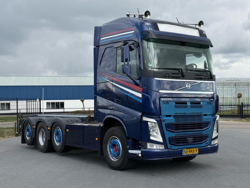 Volvo FH 13.500 DYNAMIC STEERING, DUAL CLUTCH, ACC, 3X CAMERA, ACC. - Containertransporter/ Wissellaadbak vrachtwagen: afbeelding 1 Volvo FH 13.500 DYNAMIC STEERING, DUAL CLUTCH, ACC, 3X CAMERA, ACC. - Containertransporter/ Wissellaadbak vrachtwagen: afbeelding 1