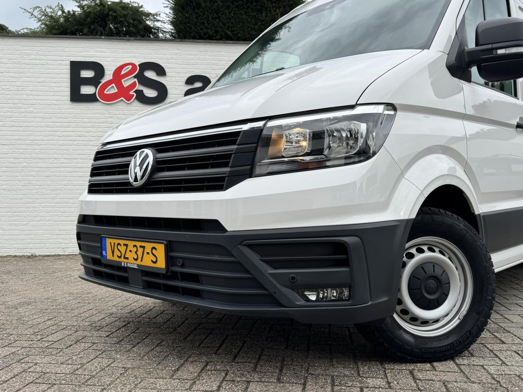 Volkswagen Crafter-30 2.0 TDI L3H3 Highline Carplay DAB Cruise Verwarmde voorruit Trekhaak Lat om Lat - Gesloten bestelwagen: afbeelding 4 Volkswagen Crafter-30 2.0 TDI L3H3 Highline Carplay DAB Cruise Verwarmde voorruit Trekhaak Lat om Lat - Gesloten bestelwagen: afbeelding 4