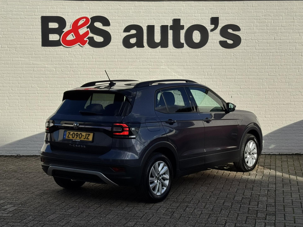 Volkswagen T-Cross-1.0 TSI Life Adaptive cruise control Climate control DAB radio Achteruitrijcamera Navi - SUV: afbeelding 2 Volkswagen T-Cross-1.0 TSI Life Adaptive cruise control Climate control DAB radio Achteruitrijcamera Navi - SUV: afbeelding 2