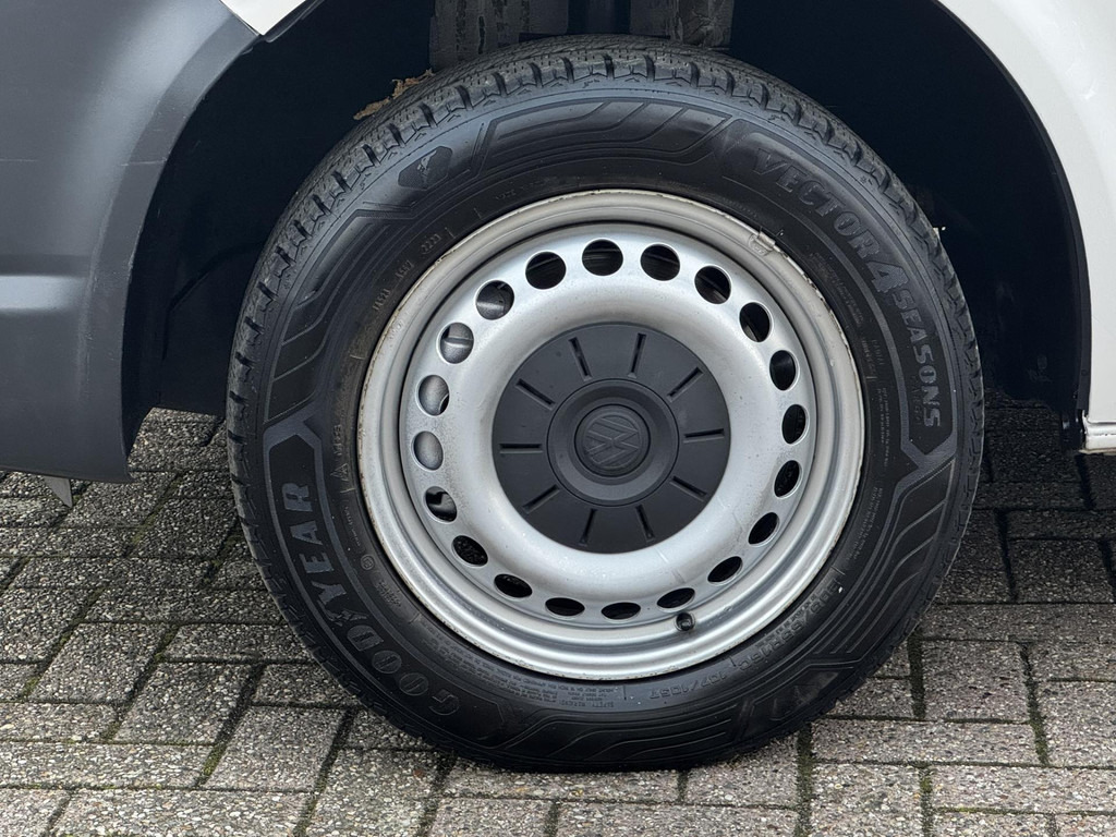 Volkswagen Transporter Kombi-T6 2.0 TDI 9 persoons Cruise control Airco Verwarmbare buitenspiegels - Personenvervoer: afbeelding 4 Volkswagen Transporter Kombi-T6 2.0 TDI 9 persoons Cruise control Airco Verwarmbare buitenspiegels - Personenvervoer: afbeelding 4