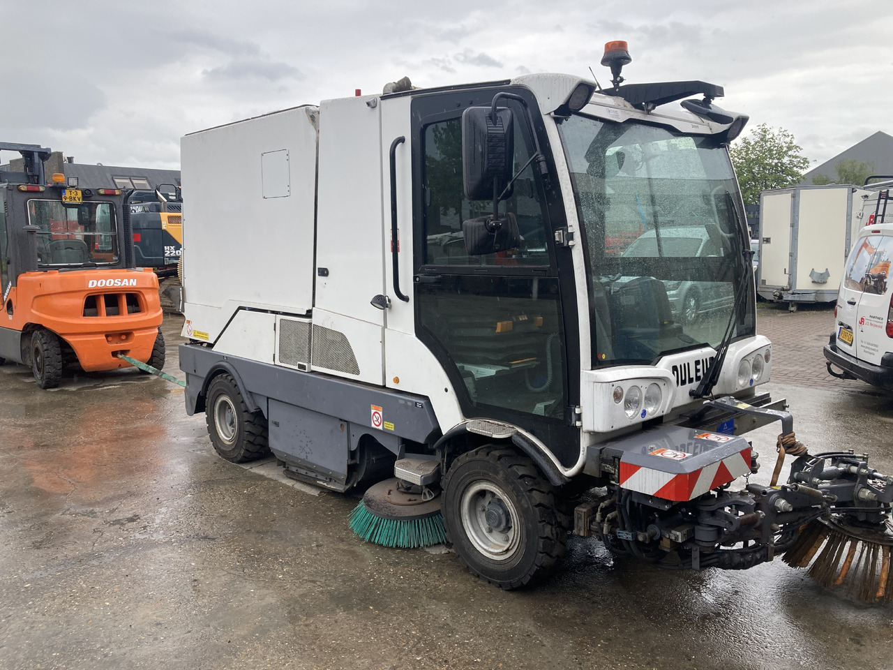 Dulevo 3000T - Veegwagen: afbeelding 1 Dulevo 3000T - Veegwagen: afbeelding 1