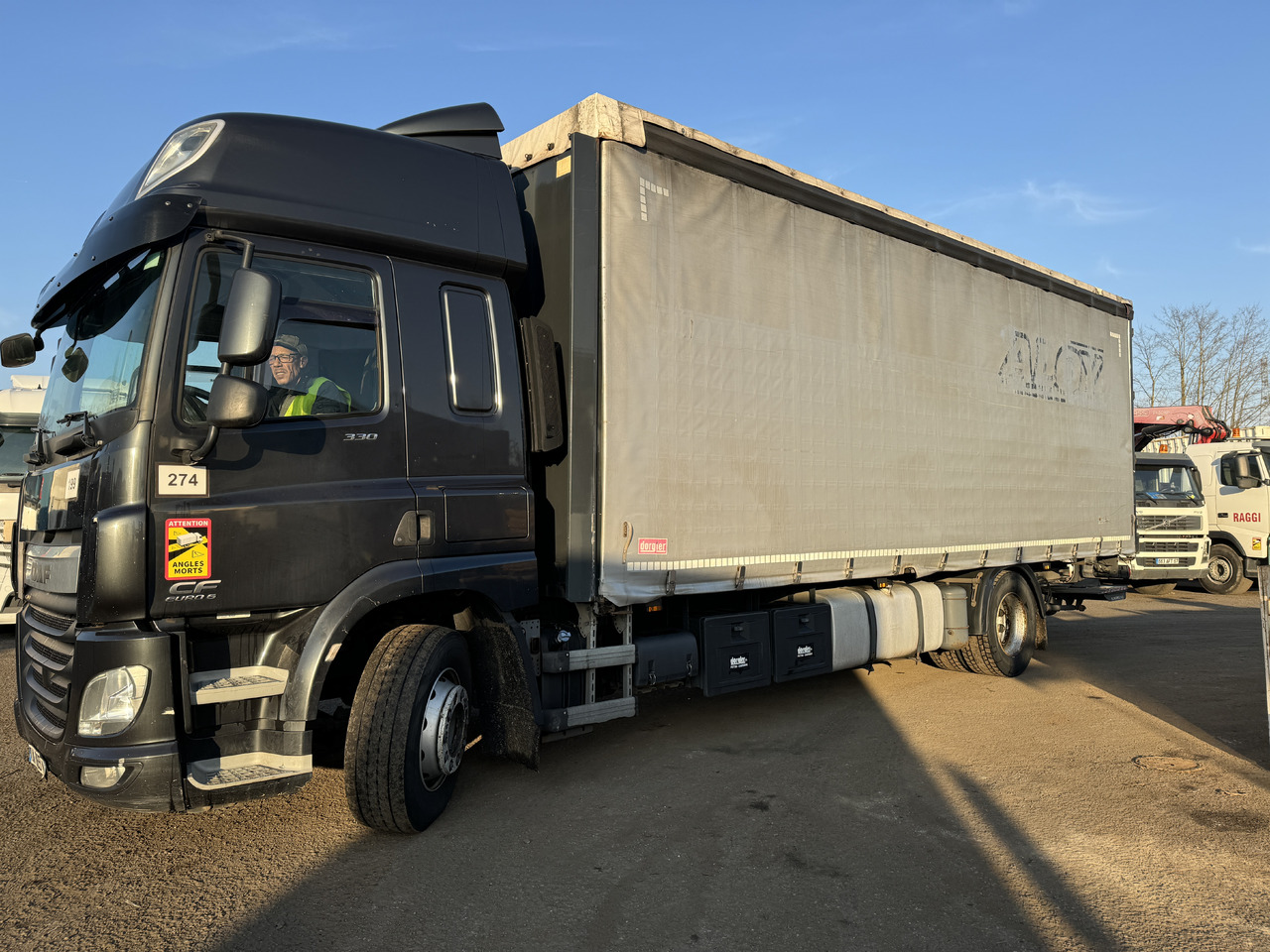 DAF Cf 330 - Schuifzeilen vrachtwagen: afbeelding 1 DAF Cf 330 - Schuifzeilen vrachtwagen: afbeelding 1