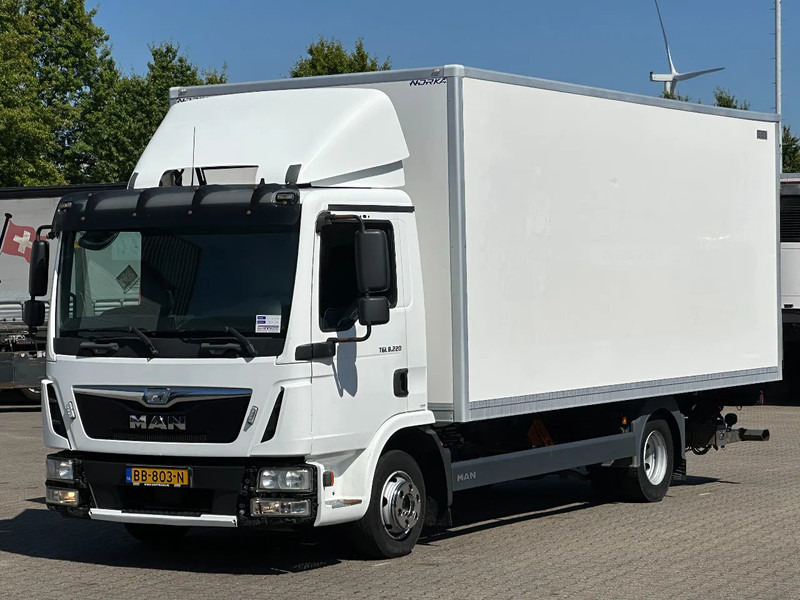 MAN TGL 8.220 4x2 Gesloten Opbouw / Laadklep / Euro 6 - Bakwagen: afbeelding 1 MAN TGL 8.220 4x2 Gesloten Opbouw / Laadklep / Euro 6 - Bakwagen: afbeelding 1