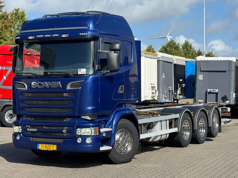 Scania R520 V8 8x4*4 Retarder / BDF / Full Air / Euro 6 - Containertransporter/ Wissellaadbak vrachtwagen: afbeelding 1 Scania R520 V8 8x4*4 Retarder / BDF / Full Air / Euro 6 - Containertransporter/ Wissellaadbak vrachtwagen: afbeelding 1