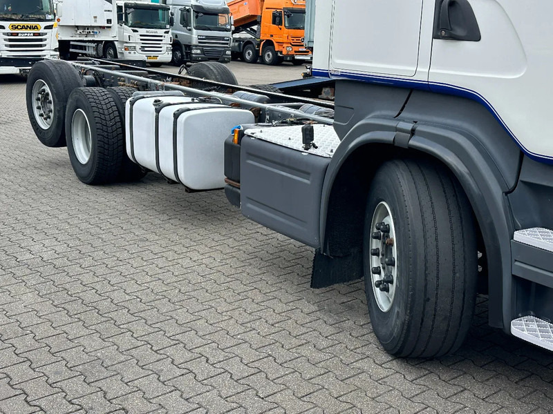Scania R580 V8 6x2*4 Chassis Retarder Full Air 4.90 Wb Euro 6 - Chassis vrachtwagen: afbeelding 2 Scania R580 V8 6x2*4 Chassis Retarder Full Air 4.90 Wb Euro 6 - Chassis vrachtwagen: afbeelding 2