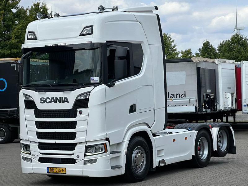 Scania S650 V8 6x2 Boogie / Retarder / 2 Tank / Full Air / Full Spoiler - Trekker: afbeelding 1 Scania S650 V8 6x2 Boogie / Retarder / 2 Tank / Full Air / Full Spoiler - Trekker: afbeelding 1
