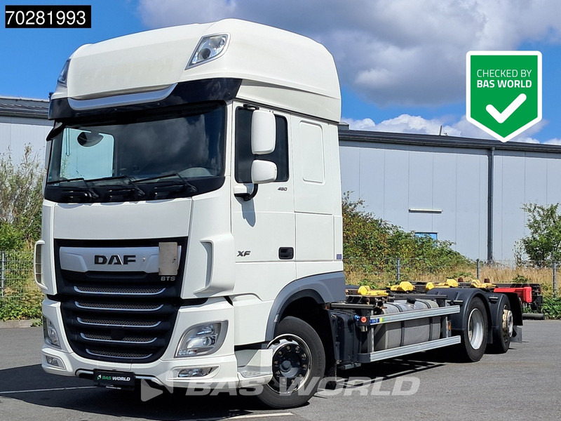 DAF XF 480 6X2 SSC Retarder 2xTanks Lift-Lenkachse ACC Euro 6 - Containertransporter/ Wissellaadbak vrachtwagen: afbeelding 1 DAF XF 480 6X2 SSC Retarder 2xTanks Lift-Lenkachse ACC Euro 6 - Containertransporter/ Wissellaadbak vrachtwagen: afbeelding 1