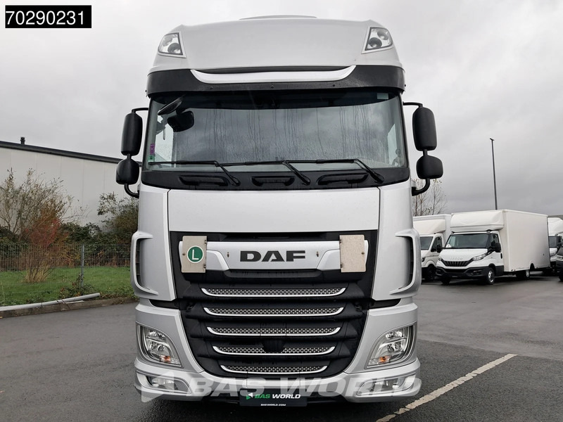 DAF XF 480 4X2 SSC Retarder Mega 2xTanks ACC LED Standklima Euro 6 - Trekker: afbeelding 3 DAF XF 480 4X2 SSC Retarder Mega 2xTanks ACC LED Standklima Euro 6 - Trekker: afbeelding 3