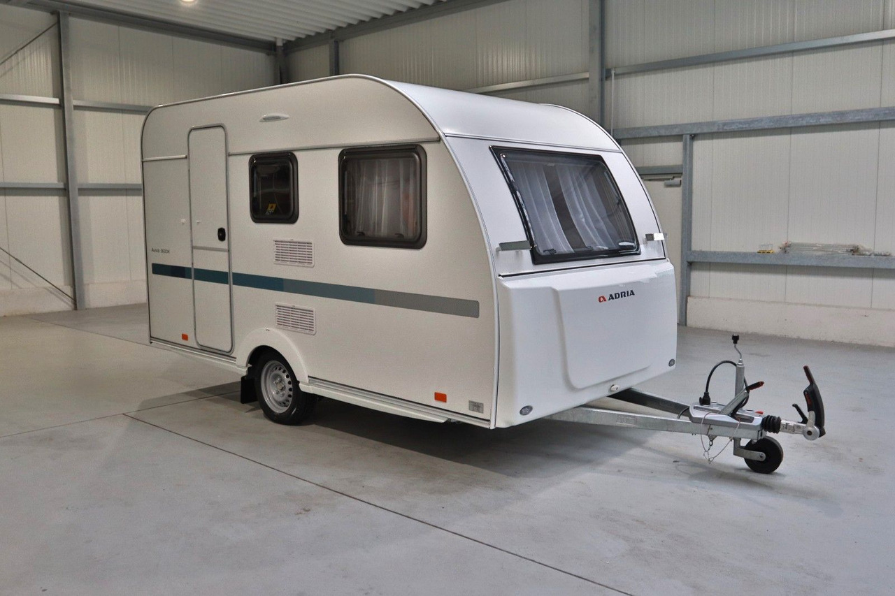 Adria Aviva 360 DK /1.Hand/Top-Fahrzeug/Etagenbetten Adria Aviva 360 DK /1.Hand/Top-Fahrzeug/Etagenbetten - Caravan: afbeelding 2 Adria Aviva 360 DK /1.Hand/Top-Fahrzeug/Etagenbetten Adria Aviva 360 DK /1.Hand/Top-Fahrzeug/Etagenbetten - Caravan: afbeelding 2