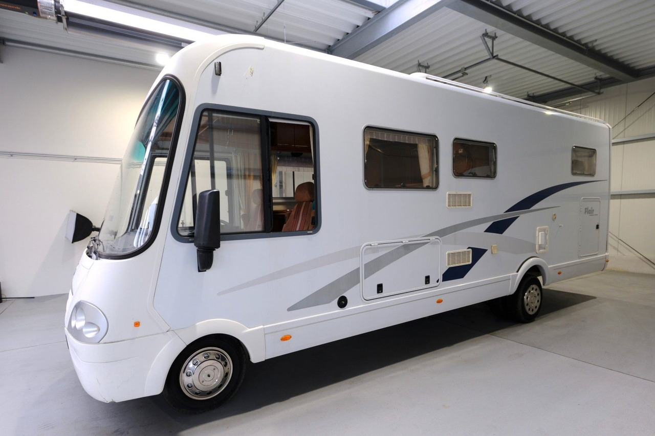 Niesmann + Bischoff Flair I 8000 EB / Automatik / Einzelbetten / TOP - Integraal camper: afbeelding 2 Niesmann + Bischoff Flair I 8000 EB / Automatik / Einzelbetten / TOP - Integraal camper: afbeelding 2