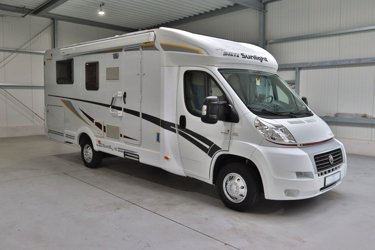 Sunlight T 69/1.Hand/Automatik/Queensbett/Markise - Half integraal camper: afbeelding 1 Sunlight T 69/1.Hand/Automatik/Queensbett/Markise - Half integraal camper: afbeelding 1