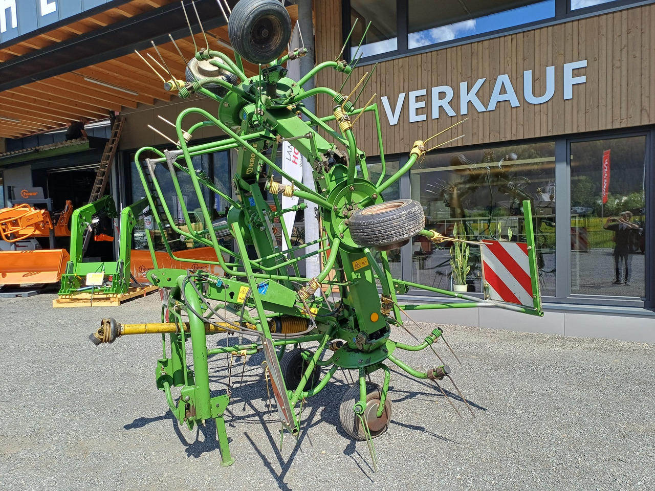 Krone KW 6.70/6 (23245) - Hooischudder: afbeelding 2 Krone KW 6.70/6 (23245) - Hooischudder: afbeelding 2