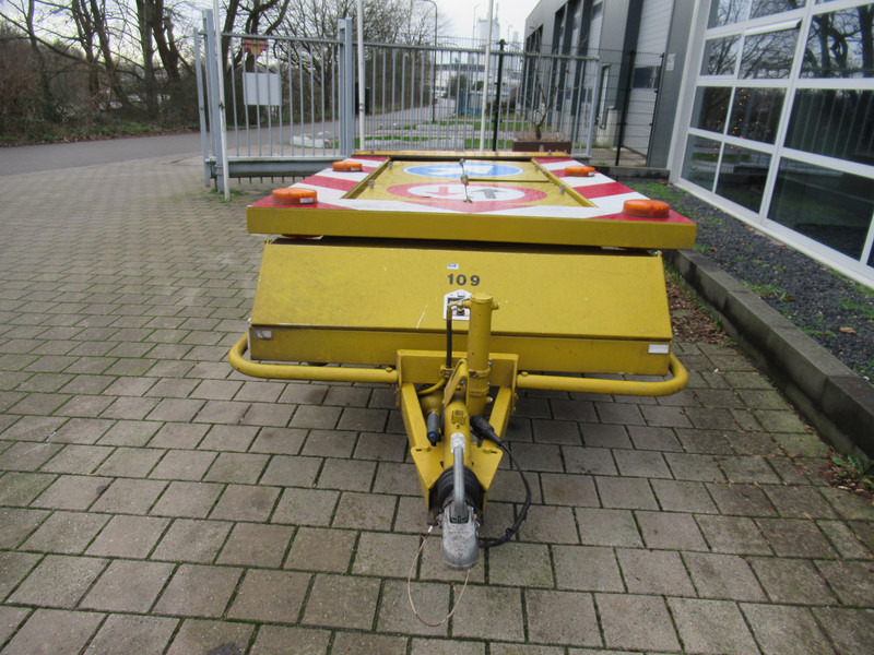 Trias SW15U2B Actiewagen Signaalwagen - Aanhangwagen: afbeelding 3 Trias SW15U2B Actiewagen Signaalwagen - Aanhangwagen: afbeelding 3