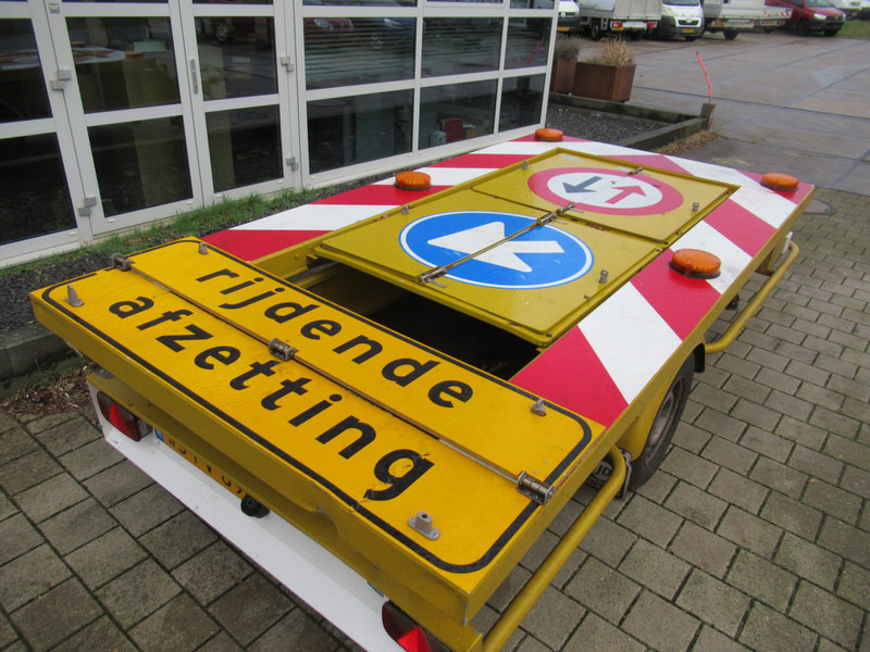 Trias SW15U2B Actiewagen Signaalwagen - Aanhangwagen: afbeelding 2 Trias SW15U2B Actiewagen Signaalwagen - Aanhangwagen: afbeelding 2