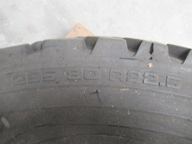 Goodyear 295/80 R 22.5 (DAF) - Band voor Vrachtwagen: afbeelding 2 Goodyear 295/80 R 22.5 (DAF) - Band voor Vrachtwagen: afbeelding 2