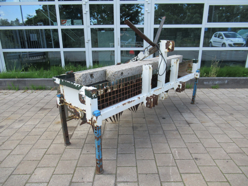Imants VENUS 3P Beluchter 210 cm Prikrol - Tuinfrees: afbeelding 3 Imants VENUS 3P Beluchter 210 cm Prikrol - Tuinfrees: afbeelding 3