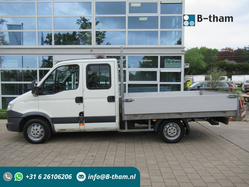 Iveco Daily 29L13 2.3HPi 93KW 345 DOKA Dubbelcabine - Bestelwagen open laadbak, Bestelwagen met dubbele cabine: afbeelding 1 Iveco Daily 29L13 2.3HPi 93KW 345 DOKA Dubbelcabine - Bestelwagen open laadbak, Bestelwagen met dubbele cabine: afbeelding 1