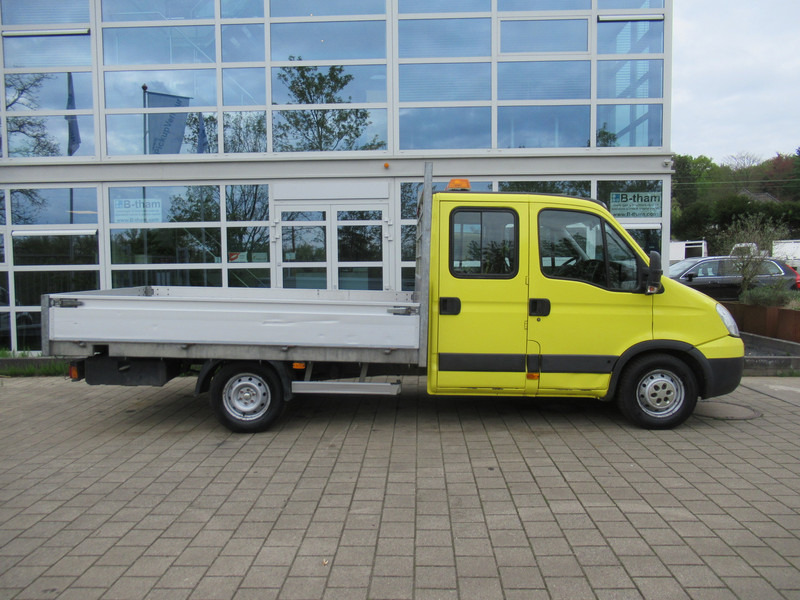 Iveco Daily 35S14 D 103KW EU5 375 DOKA Dubbelcabine - Bestelwagen open laadbak, Bestelwagen met dubbele cabine: afbeelding 2 Iveco Daily 35S14 D 103KW EU5 375 DOKA Dubbelcabine - Bestelwagen open laadbak, Bestelwagen met dubbele cabine: afbeelding 2