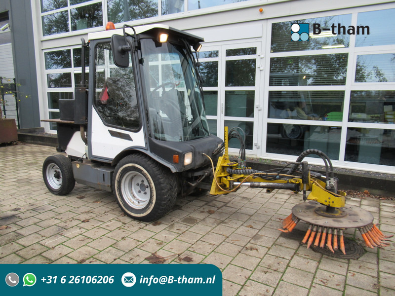 LM TRAC 286 Werktuigdrager ( zonder Borstel arm ) - Veegwagen: afbeelding 1 LM TRAC 286 Werktuigdrager ( zonder Borstel arm ) - Veegwagen: afbeelding 1